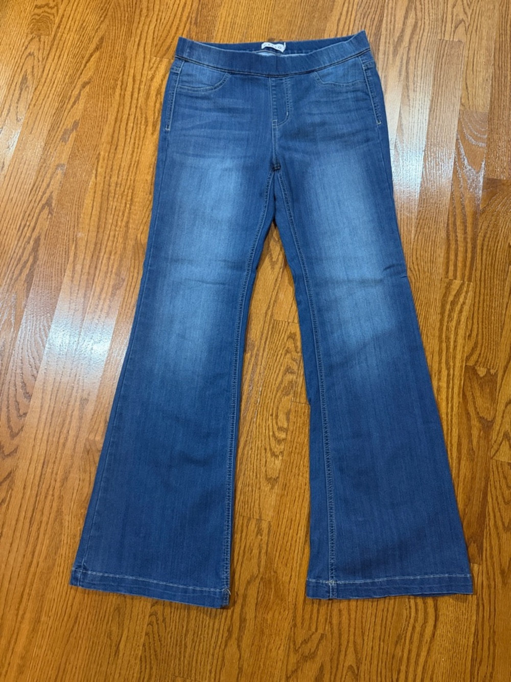 Cello Classic Women's Soft Blue Flare Jeans -Large EUC